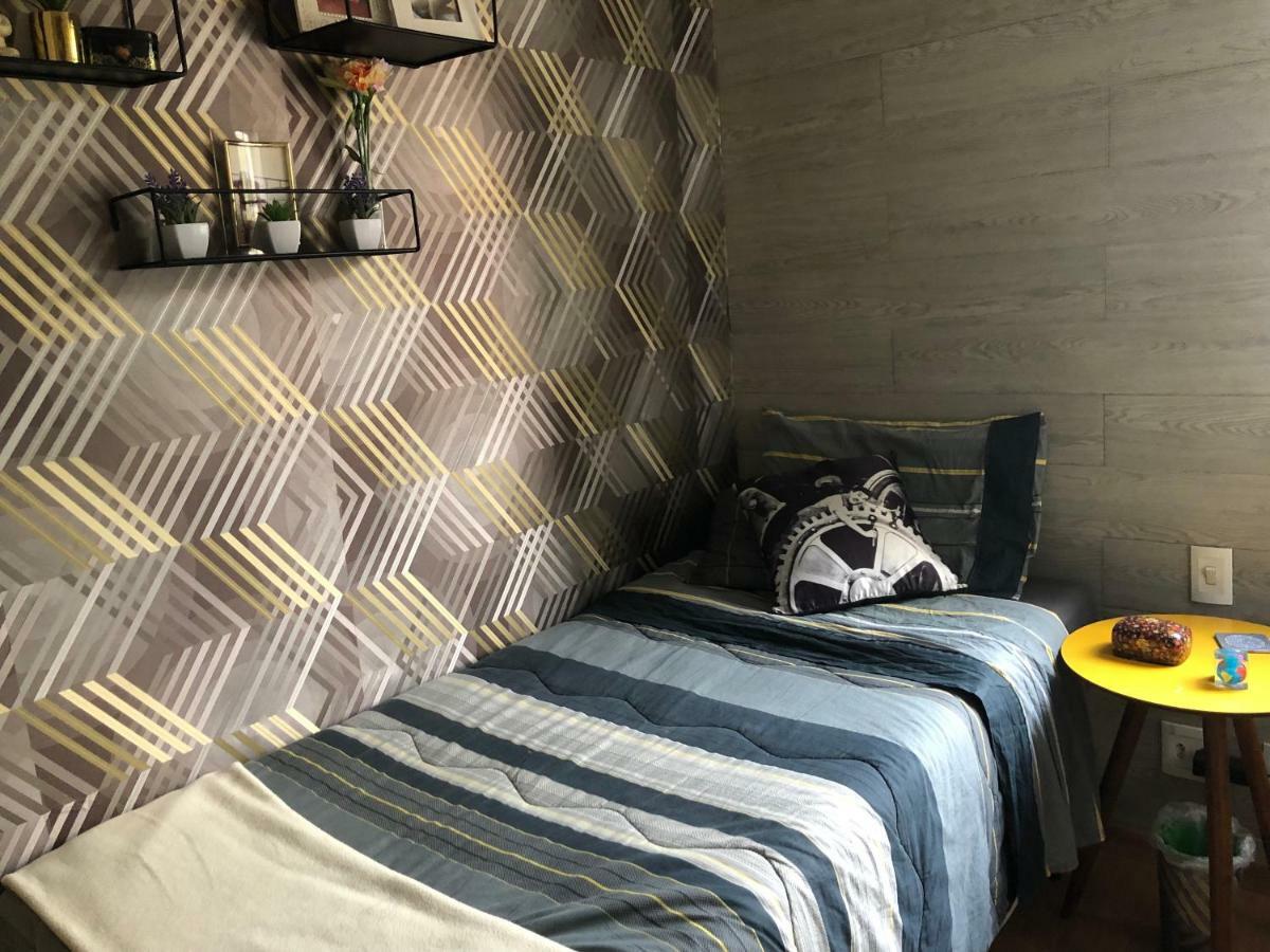 Quarto em Acomodações Particulares Bilingual